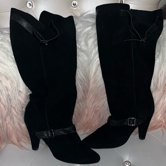 Colin Stuart Black Suede Buckle Cone Heel Boots Size 11B - Picture 9 of 16